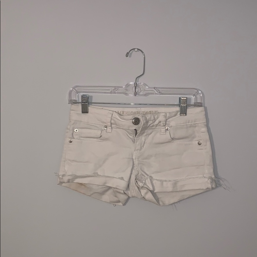 AMERICAN EAGLE WHITE JEAN SHORTS